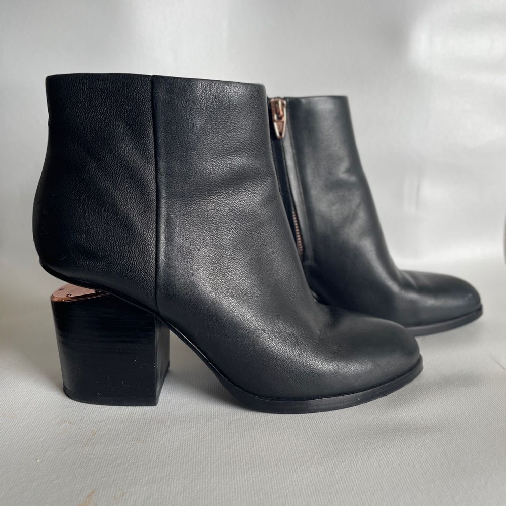 Alexander Wang 39 / 8.5 Rose Gold Black Leather Booties